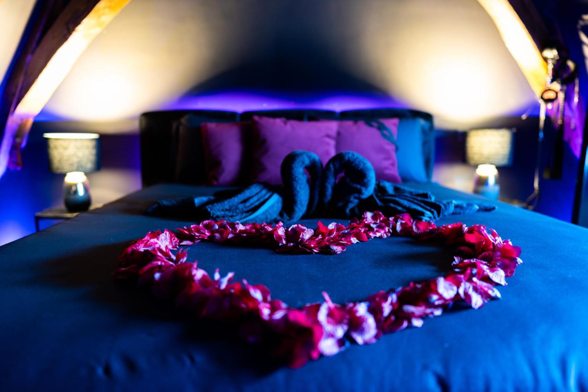 L'Evasion, Romantisme, Volupte & Jacuzzi Saumur Eksteriør bilde